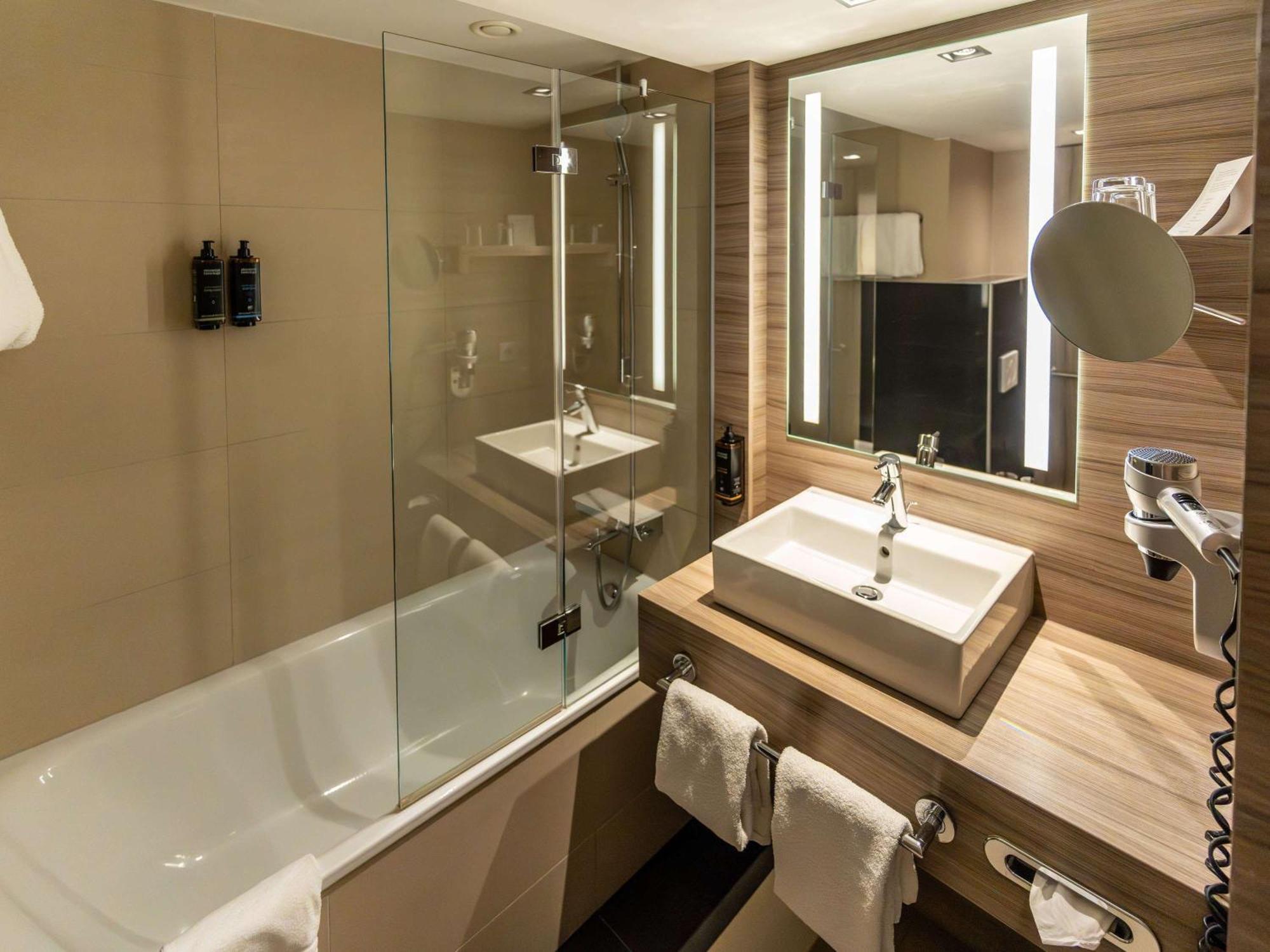 Mercure Salzburg City Экстерьер фото